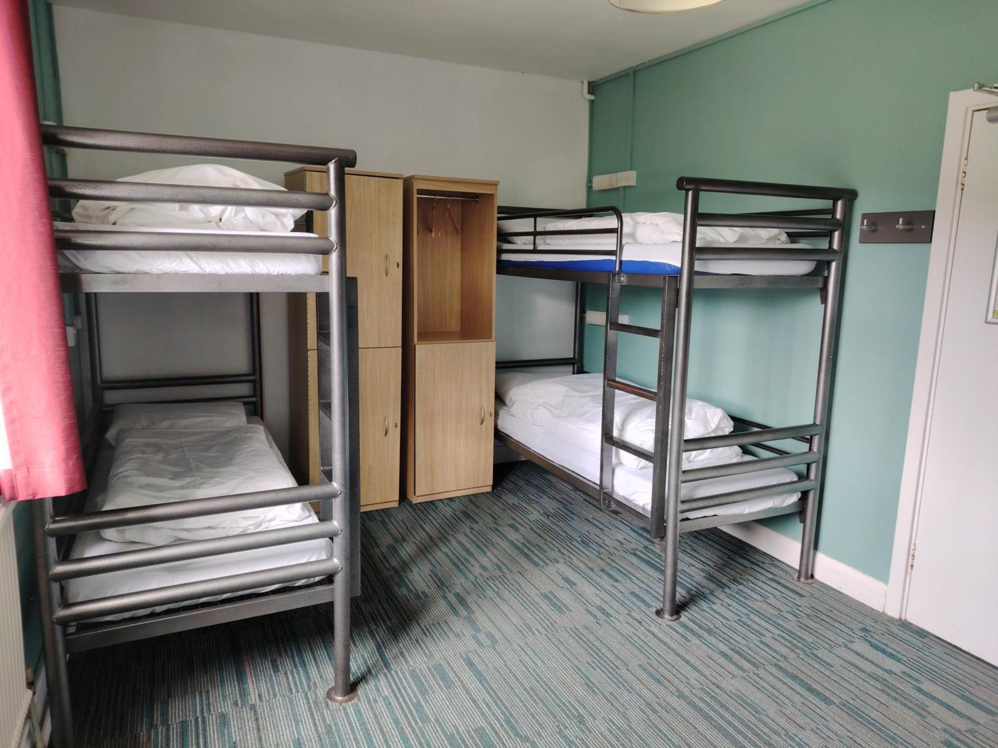 Yha Hostel *