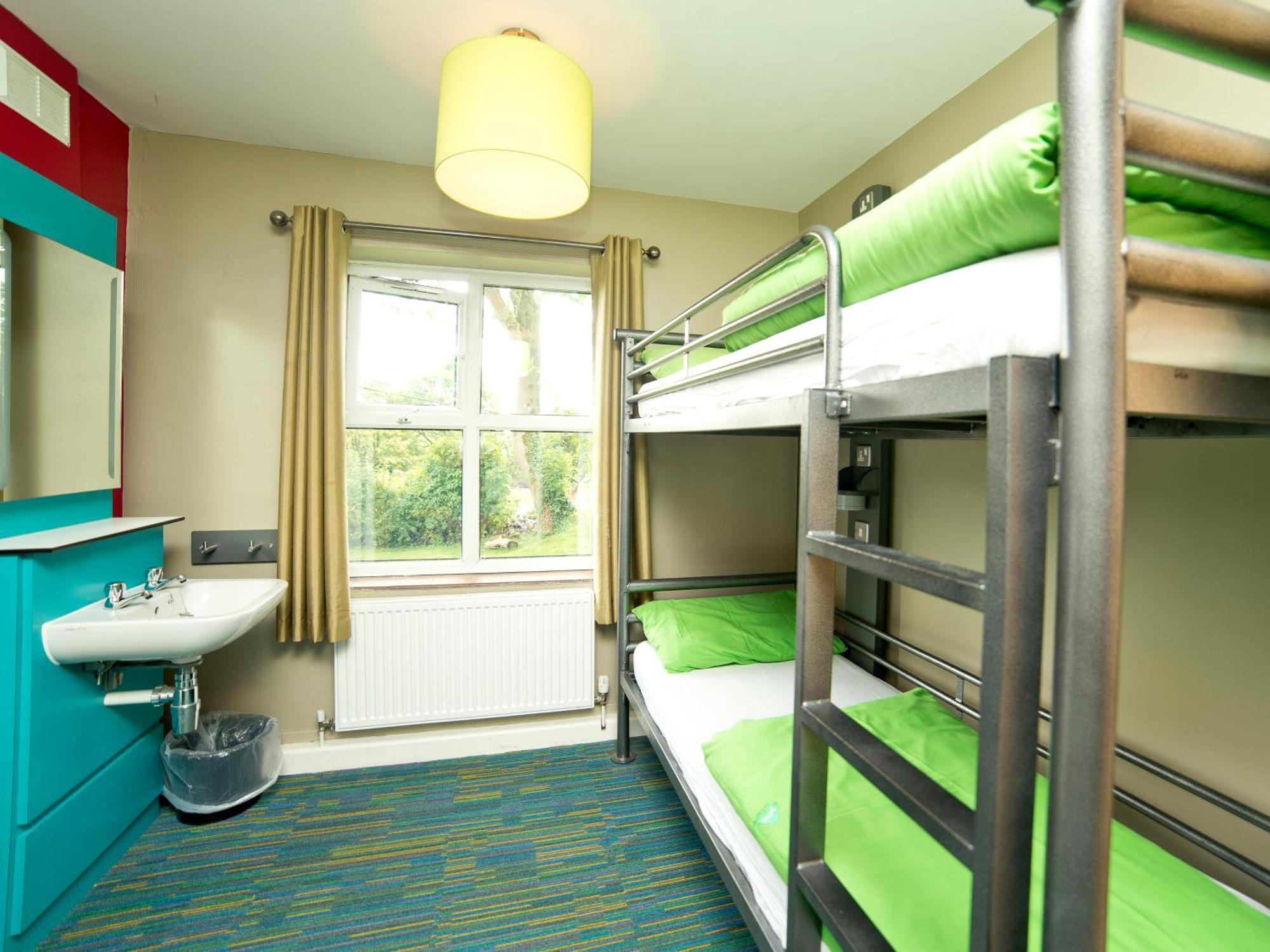Yha * Malham